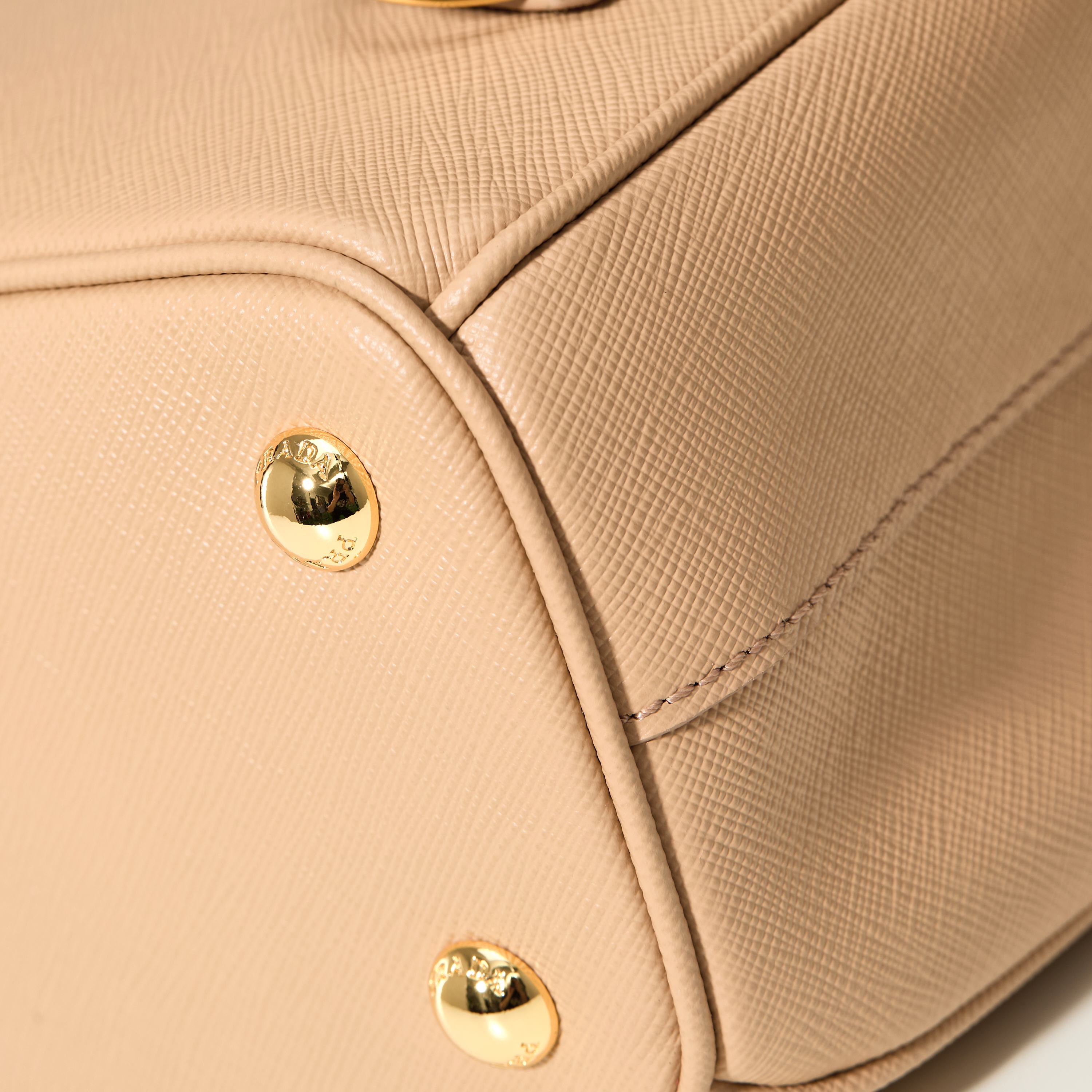 Prada 프라다 미니 갤러리아 토트백 사피아노 레더 카멜 핑크 골드 20cm 15