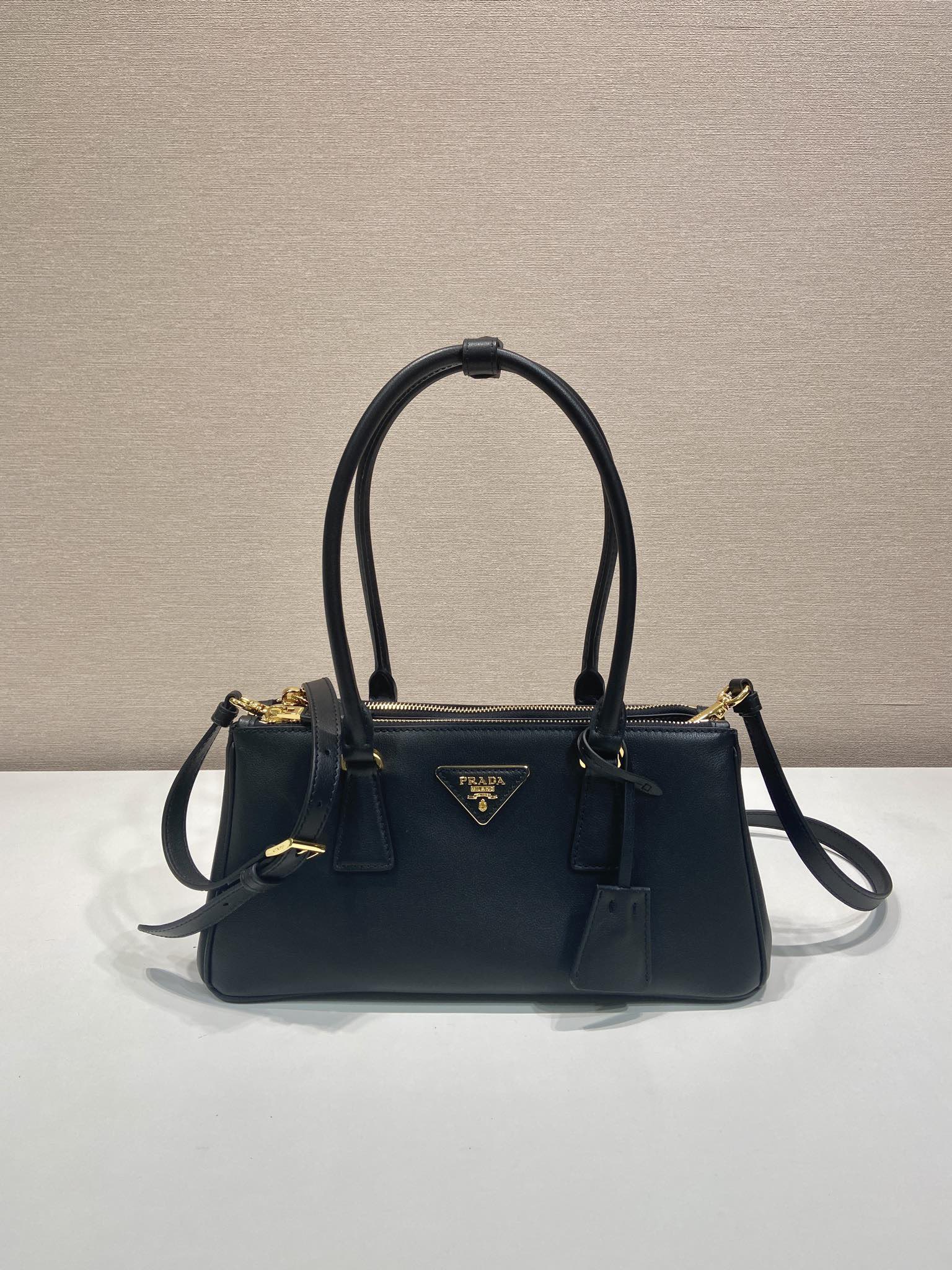 Prada 프라다 1BA457 더블 핸들 토트백 레더 블랙 골드 28cm 1