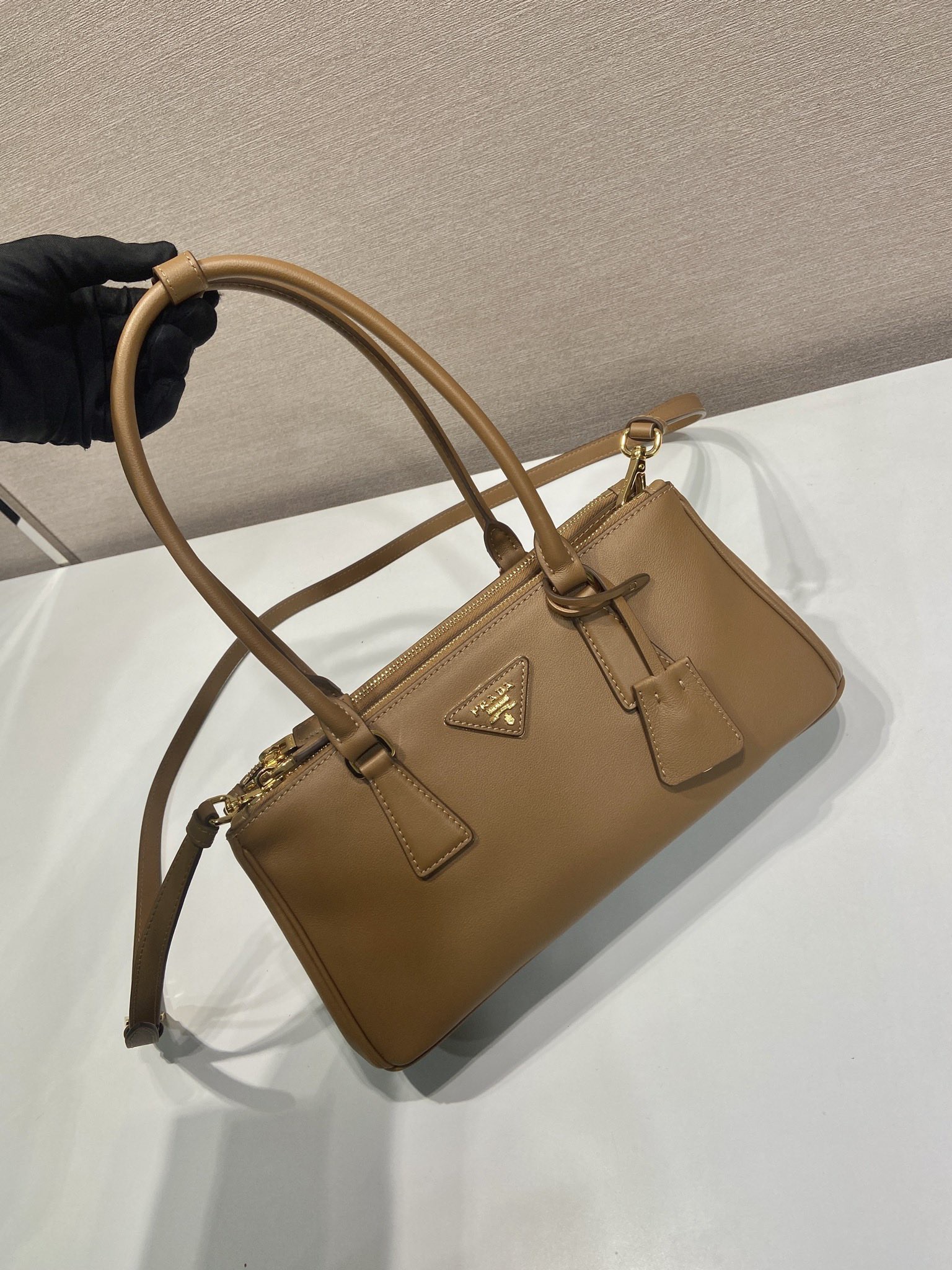 Prada 프라다 1BA457 더블 핸들 토트백 레더 브라운 골드 28cm 2