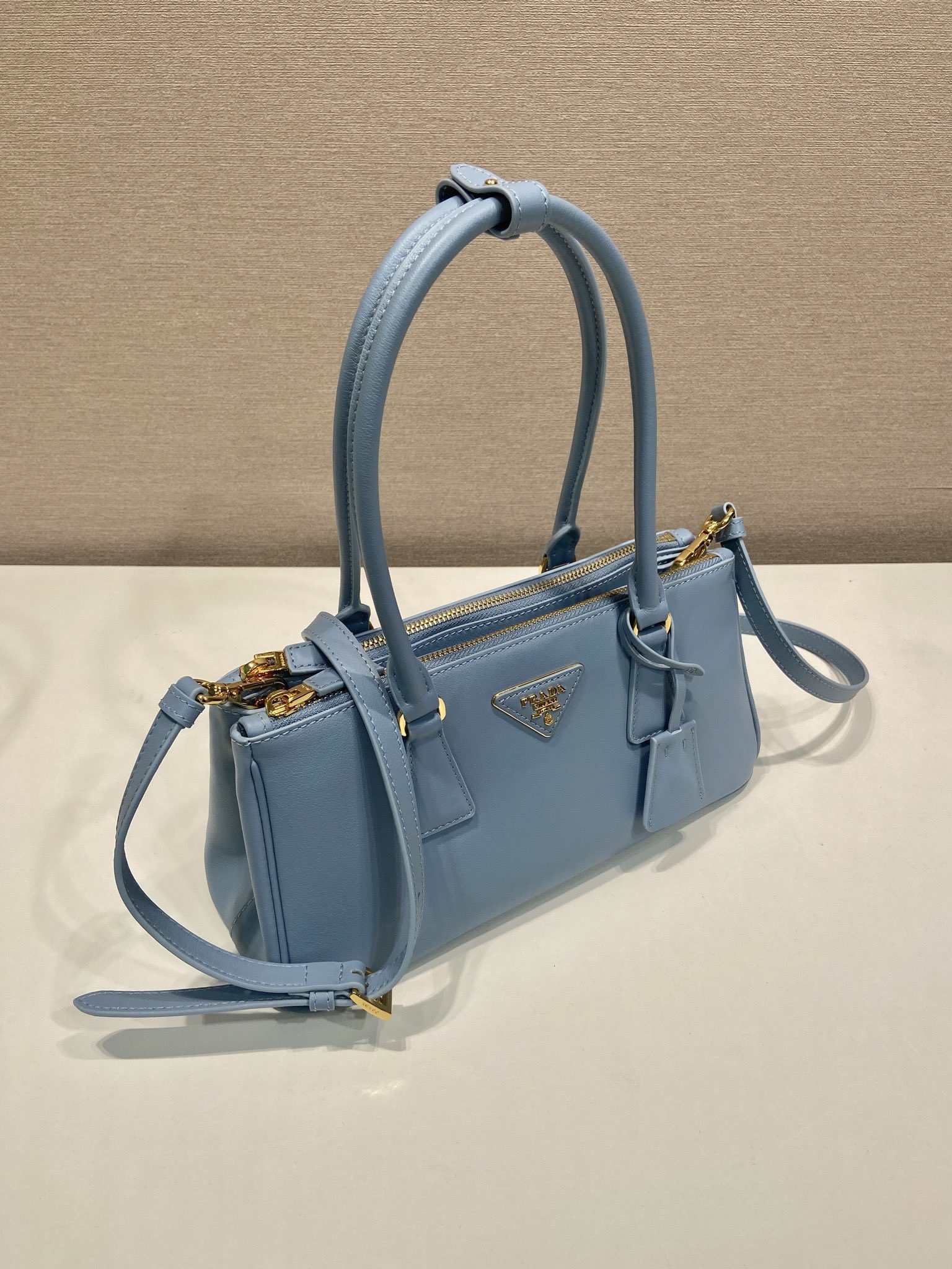 Prada 프라다 1BA457 더블 핸들 토트백 레더 민트블루 골드 28cm 2