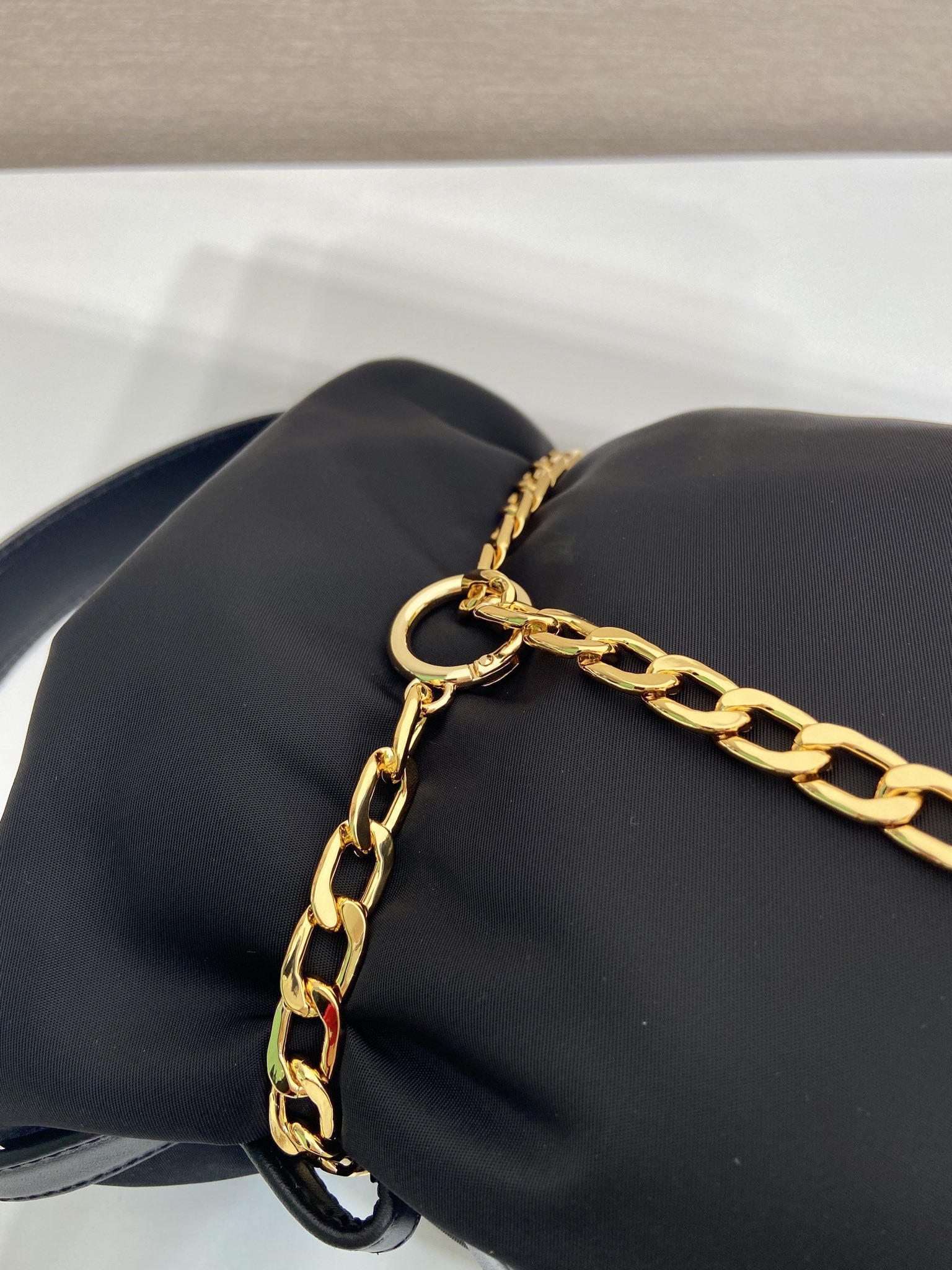 Prada 프라다 1BE088 나일론 버킷백 골드 체인 블랙 14cm 7