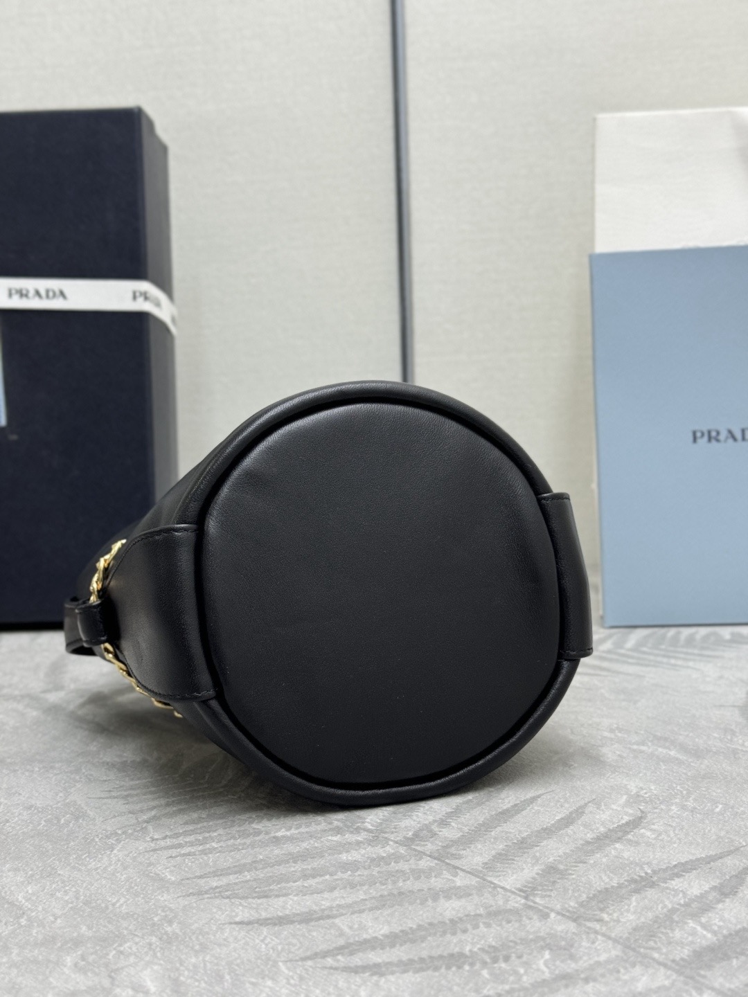 Prada 프라다 1BE088 램스킨 버킷백 골드 체인 블랙 13