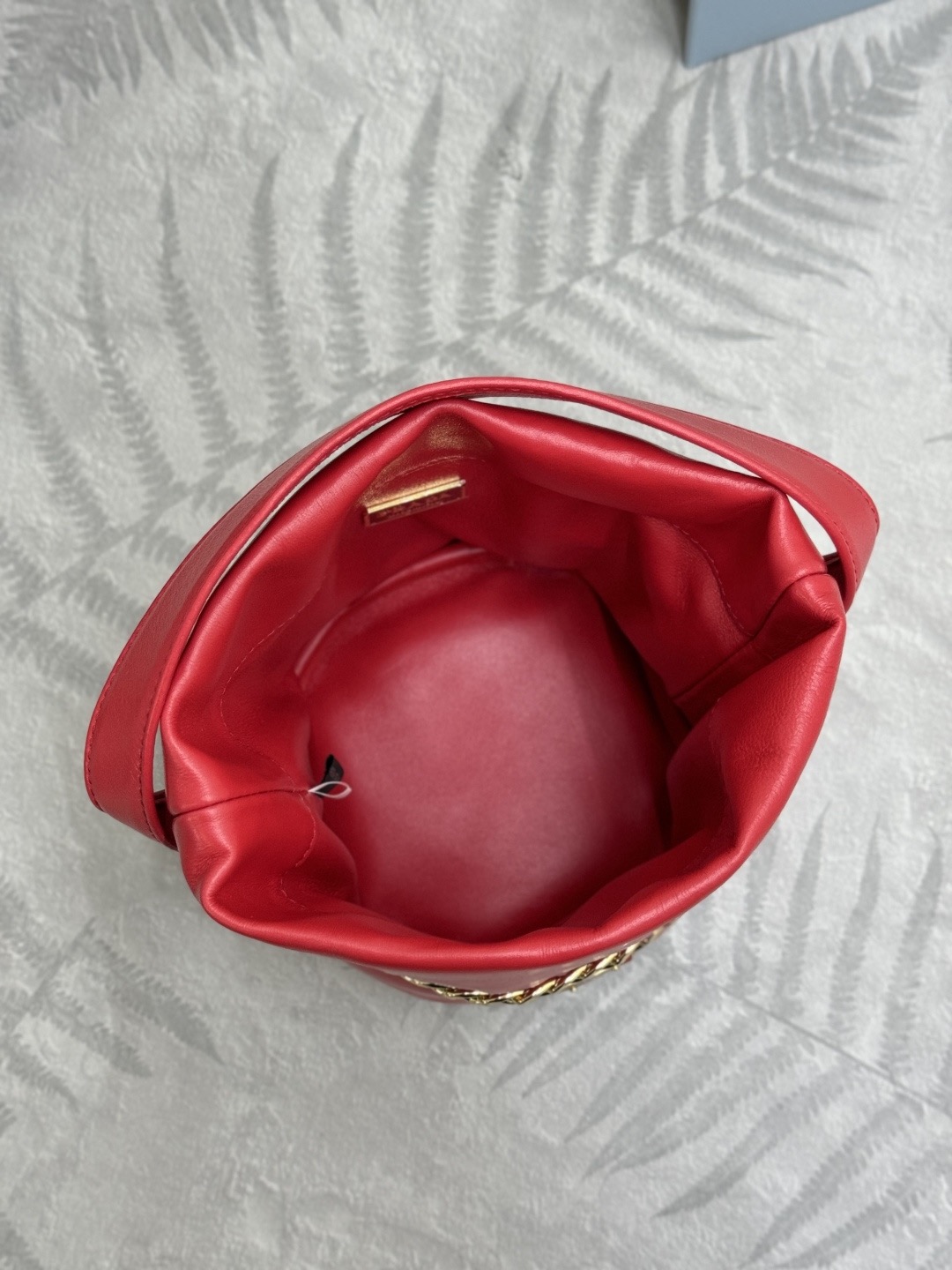 Prada 프라다 1BE088 램스킨 버킷백 골드 체인 블랙 13