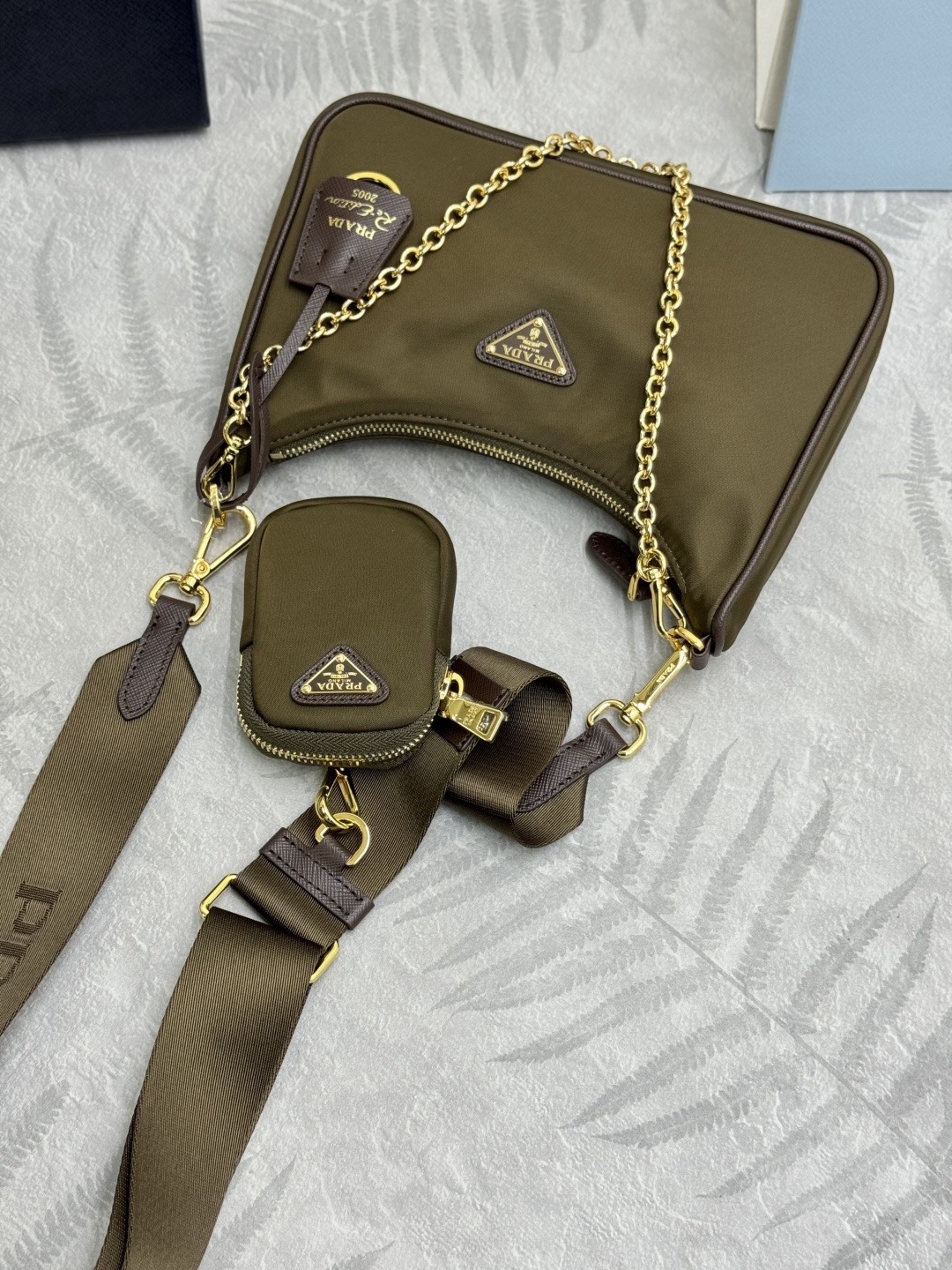 Prada 프라다 1BH204 리에디션 나일론 호보백 3-in-1 테수토 브라운 골드 하드웨어 11