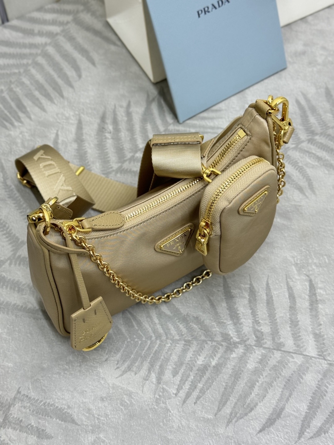 Prada 프라다 1BH204 리에디션 나일론 호보백 3-in-1 테수토 브라운 골드 하드웨어 6