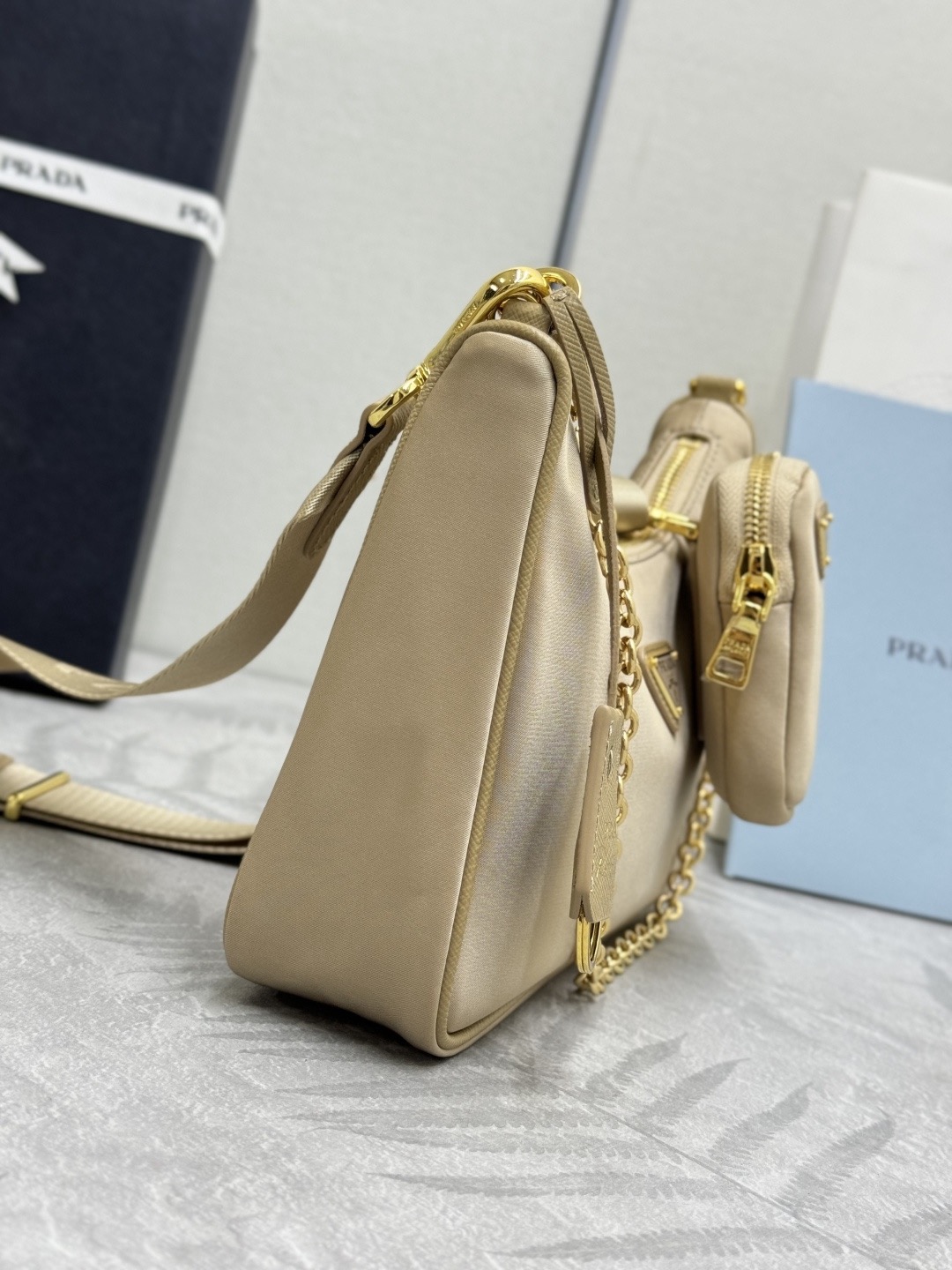 Prada 프라다 1BH204 리에디션 나일론 호보백 3-in-1 테수토 브라운 골드 하드웨어 7