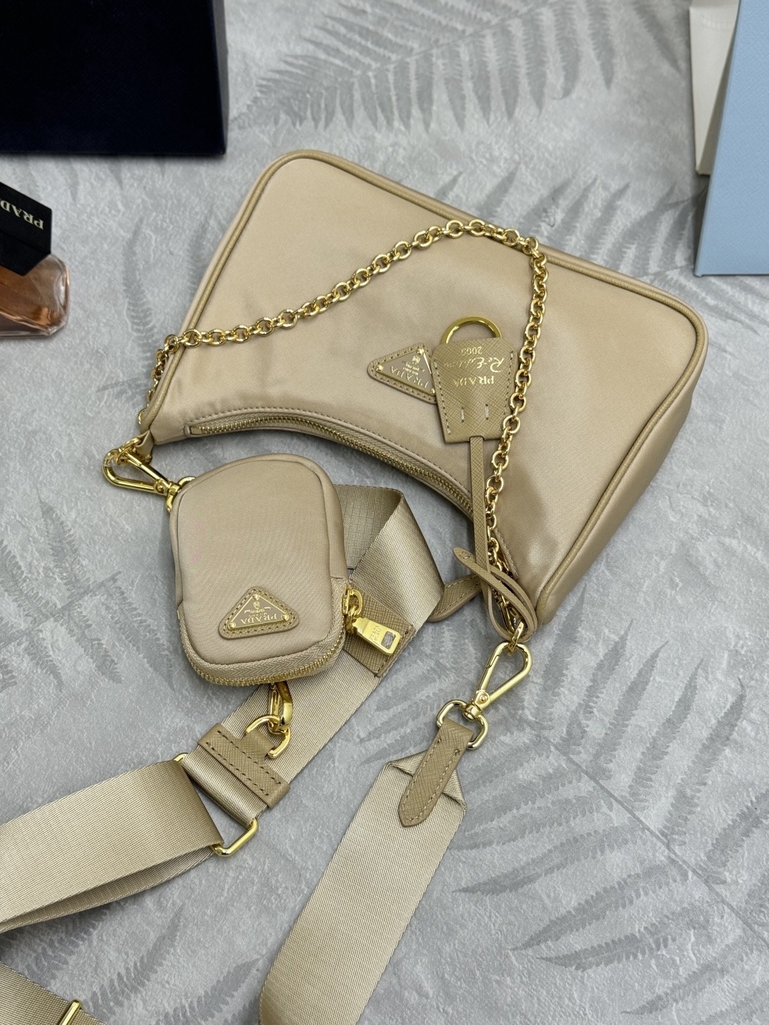 Prada 프라다 1BH204 리에디션 나일론 호보백 3-in-1 테수토 브라운 골드 하드웨어 8