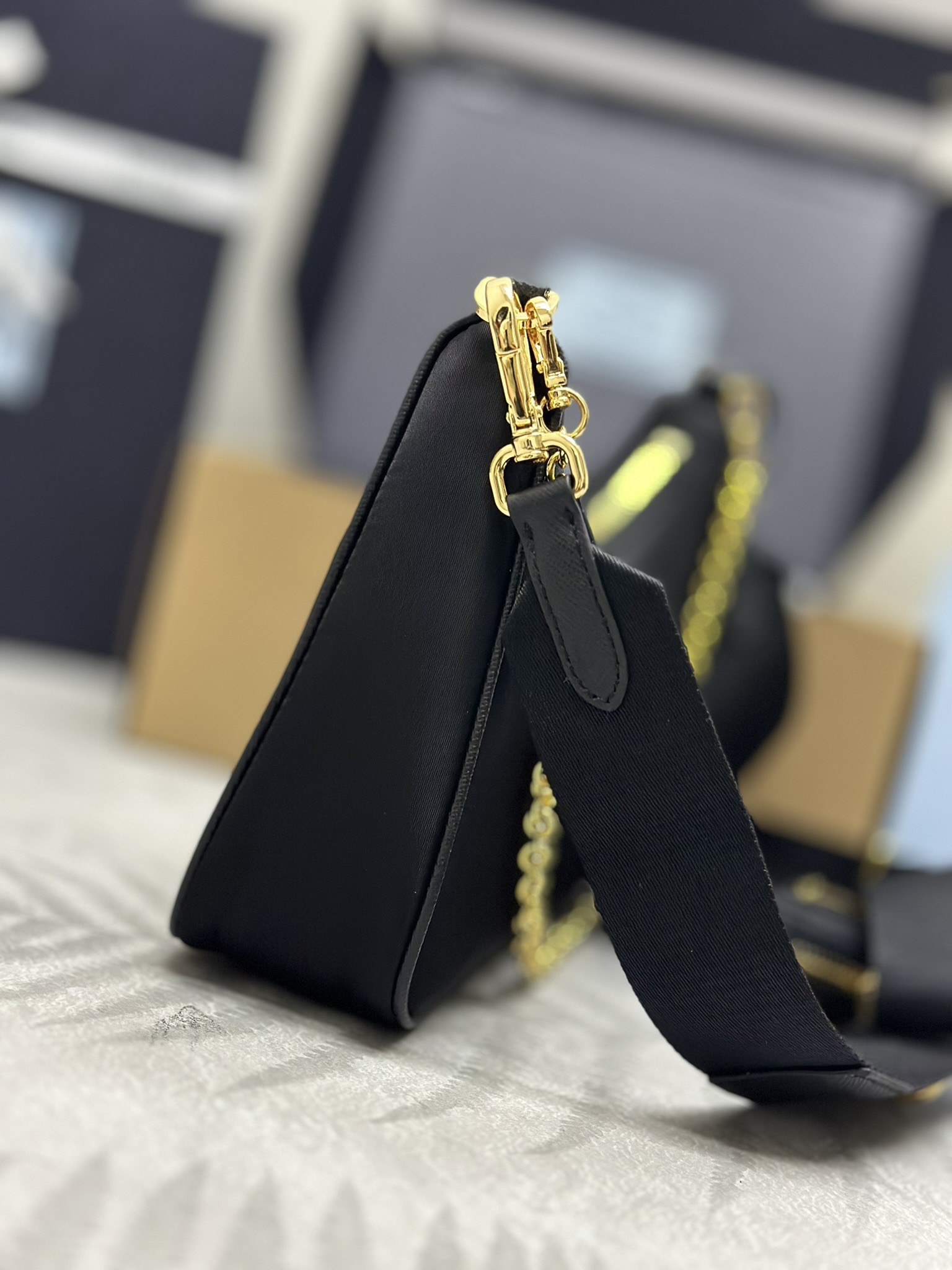 Prada 프라다 1BH204 리에디션 나일론 호보백 3-in-1 테수토 브라운 골드 하드웨어 3