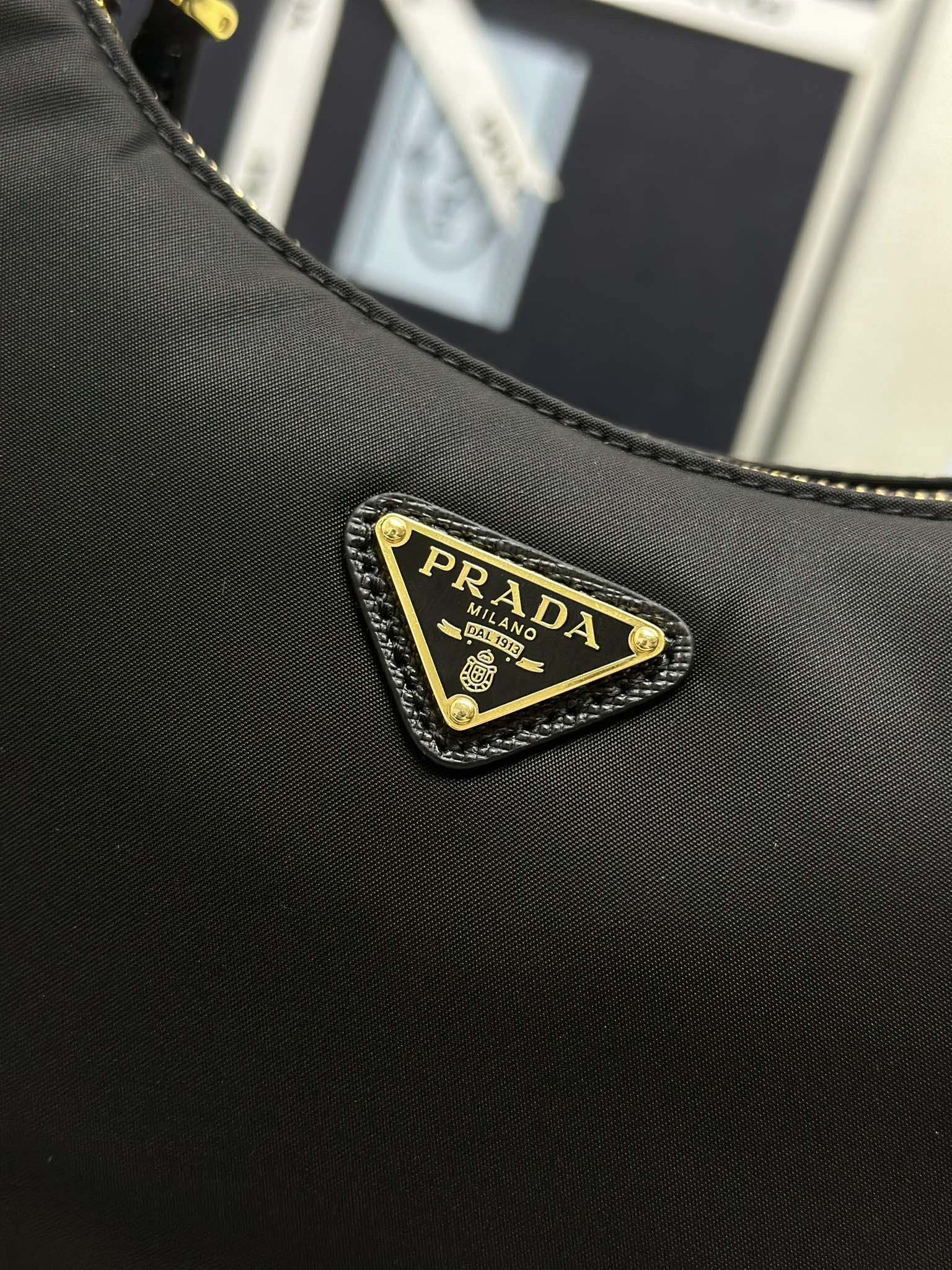 Prada 프라다 1BH204 리에디션 나일론 호보백 3-in-1 테수토 브라운 골드 하드웨어 7