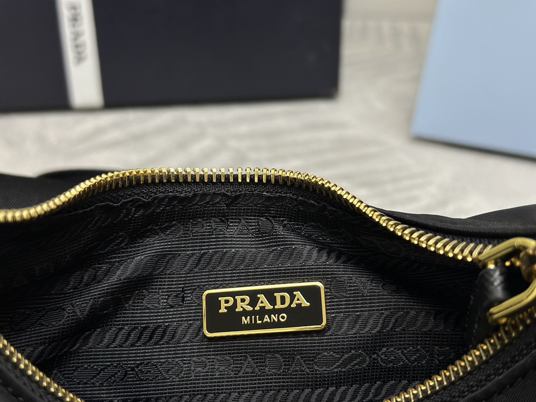Prada 프라다 1BH204 리에디션 나일론 호보백 3-in-1 테수토 브라운 골드 하드웨어 8