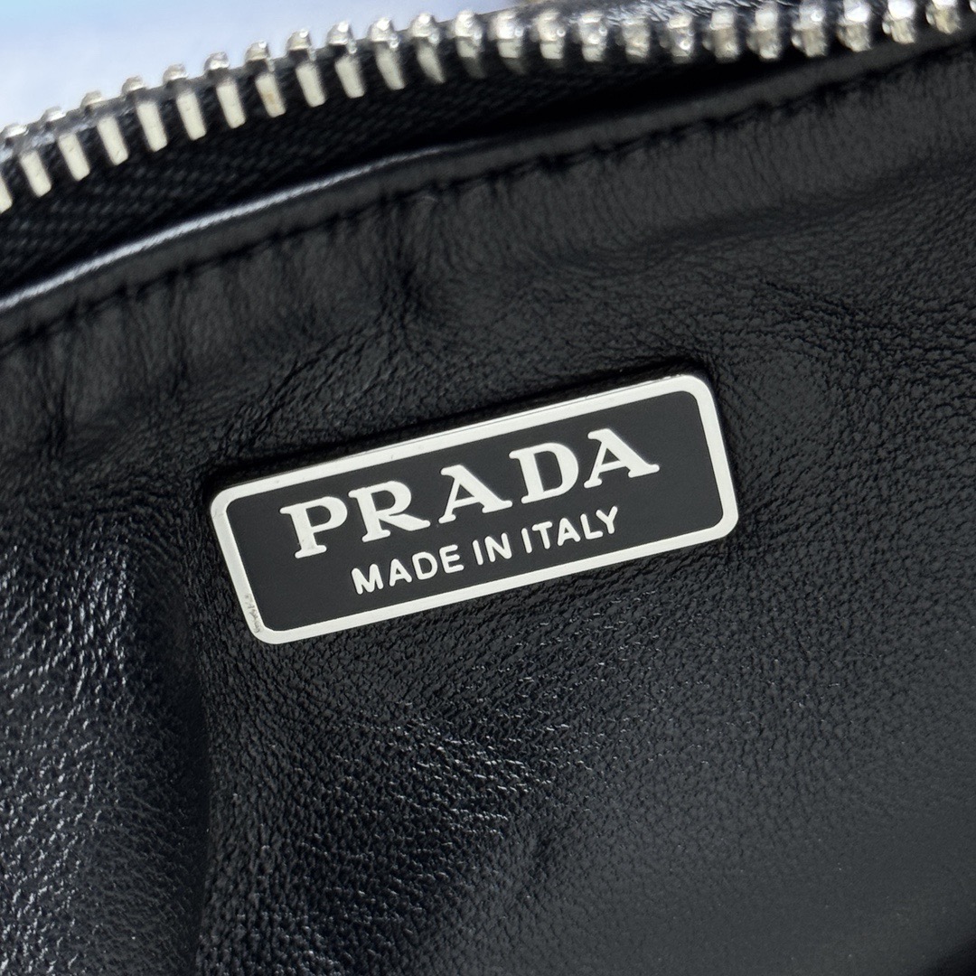 Prada 프라다 Re-Edition 2005 램스킨 3-in-1 숄더백 블랙 실버 하드웨어 9