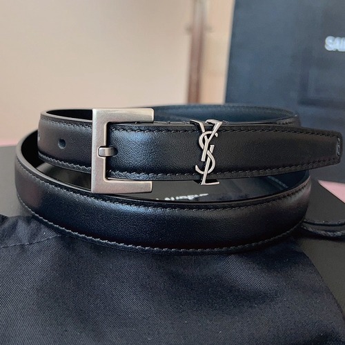 SAINT LAURENT Slim Monogram Leather Belt 생로랑 슬림 모노그램 가죽 벨트 폭2cm 실버