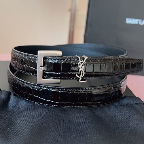 SAINT LAURENT Slim Croc-Embossed Monogram Leather Belt 생로랑 슬림 크로커 엠보 모노그램 가죽 벨트 실버