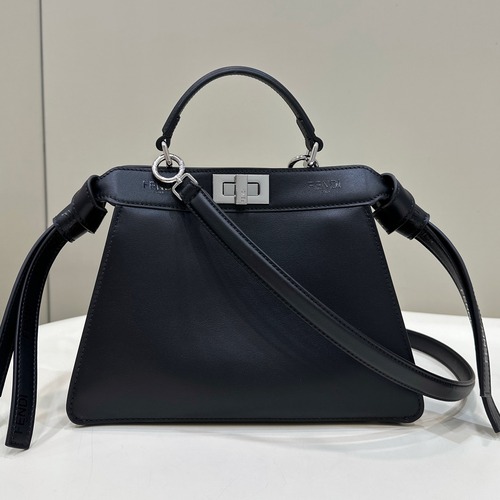 FENDI Peekaboo I See U Small 펜디 피카부 아이 씨 유 스몰 송혜교가방 블랙 27cm