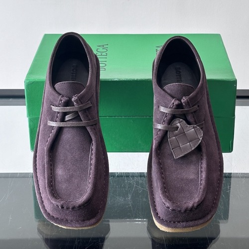 Bottega Veneta Intrecciato Suede Derby Shoes 보테가 베네타 인트레치아토 스웨이드 남녀공용 더비 슈즈 버건디