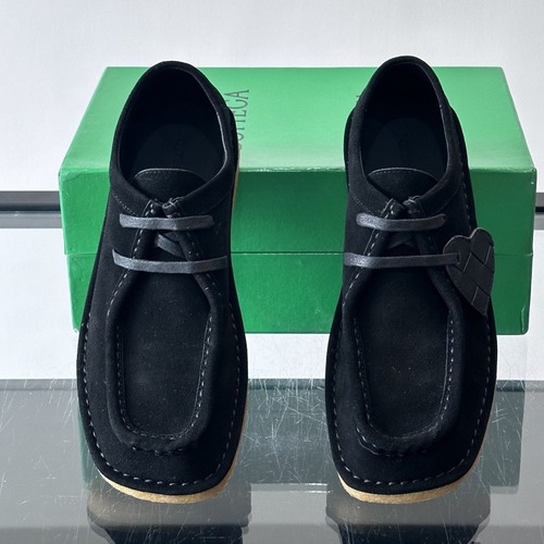 Bottega Veneta Intrecciato Suede Derby Shoes 보테가 베네타 인트레치아토 스웨이드 남녀공용 더비 슈즈 블랙