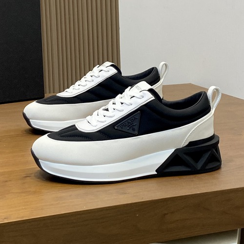 Prada Men’s Leather Panel Low Sneakers 프라다 남성 가죽 패널 로우 스니커즈 블랙/화이트