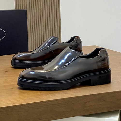 Prada Brushed Leather Loafers 프라다 브러시드 레더 로퍼 (남성 브라운 정장 로퍼)
