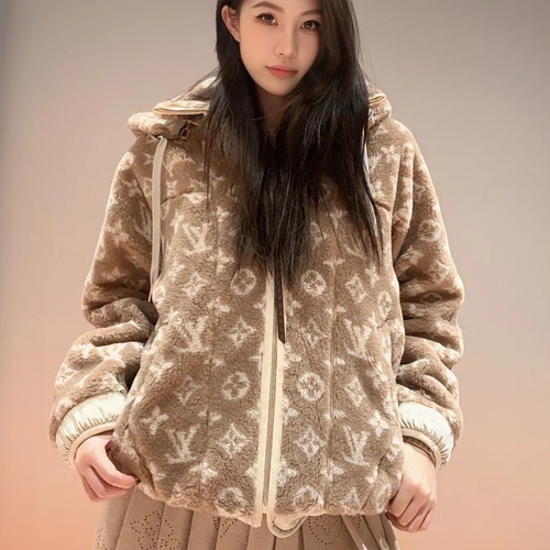 Louis Vuitton 루이비통 테디베어 모노그램 후드 집업 양털 자켓