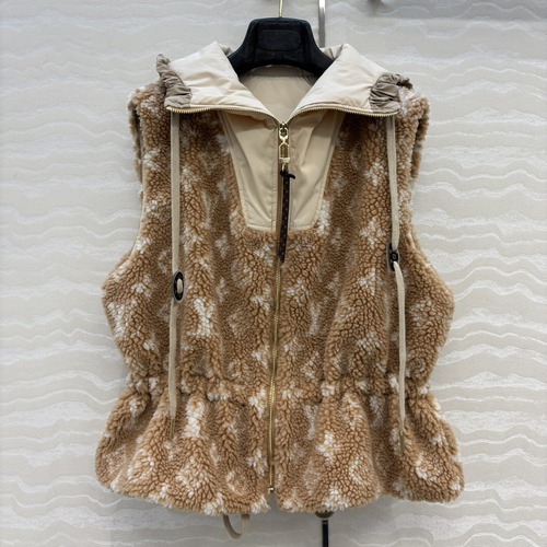 Louis Vuitton 루이비통 모노그램 양털 후드 베스트 자켓