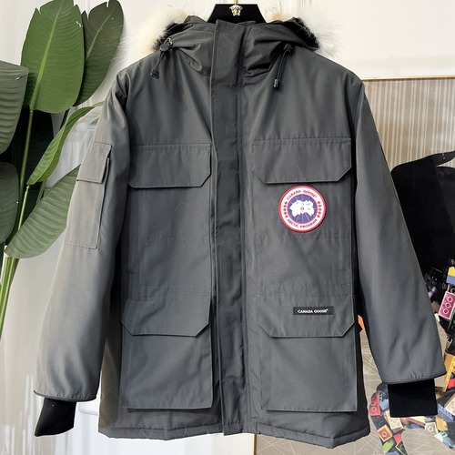 CANADA GOOSE FW2024 클래식 다운 재킷