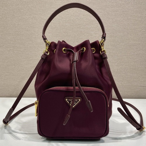 PRADA 프라다 FW2023 클래식 나일론 버킷백 버건디