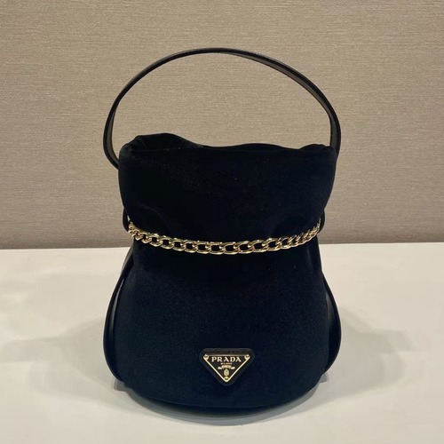 PRADA 프라다 FW2023 실크 체인 미니 버킷백
