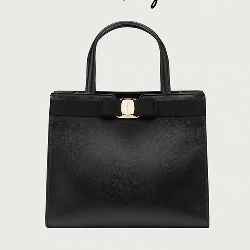 Ferragamo 페라가모 FW2023 Vara 리본 장식 핸드백
