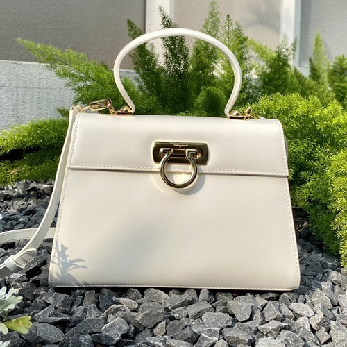 FERRAGAMO 페라가모 뮤지엄 컬렉션 복고 마구백 라지 DY-212181