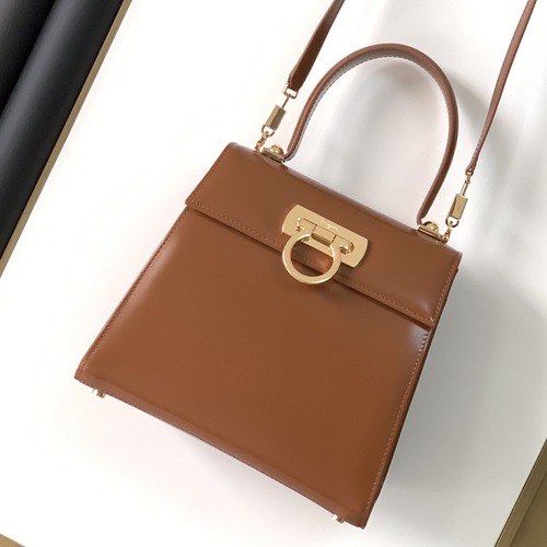 FERRAGAMO 페라가모 뮤지엄 컬렉션 복고 마구백 미디엄 DY-212268