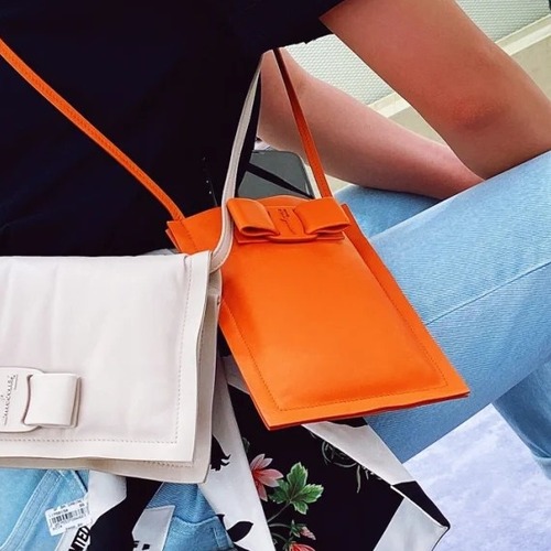 Ferragamo 살바토레 페라가모 FW2023 나비 매듭 핸드백