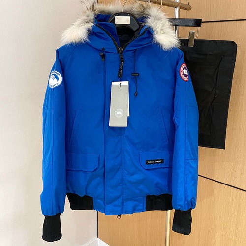 CANADA GOOSE FW2025 모피 트리밍 방한 재킷