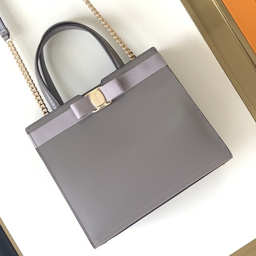 Ferragamo 페라가모 FW2023 Vara 리본 장식 핸드백