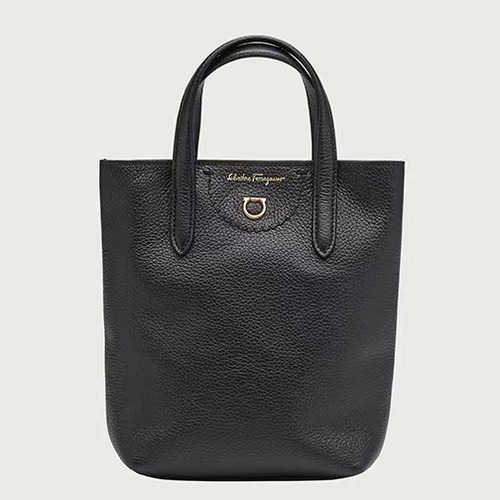 Ferragamo 살바토레 페라가모 FW2023 Gancini 장식 토트백