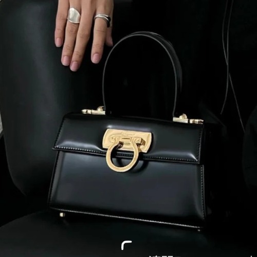 FERRAGAMO 페라가모 뮤지엄 컬렉션 복고 마구백 스몰 DY-212958