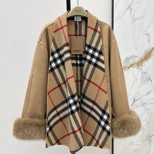 Burberry 버버리 체크 폭스퍼 소매 울 니트 자켓