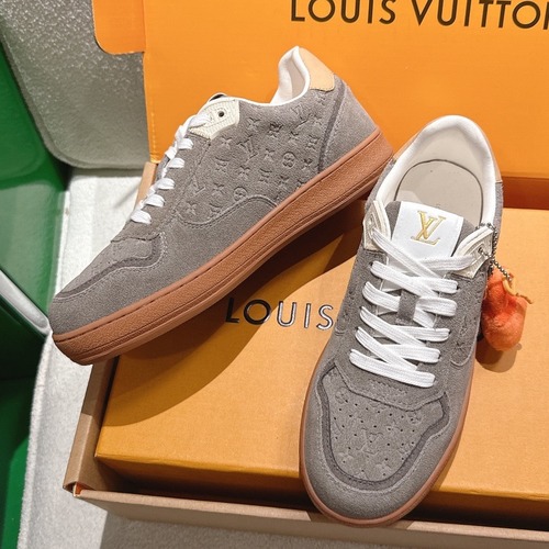 LOUIS VUITTON 루이비통 스니커즈 베이지