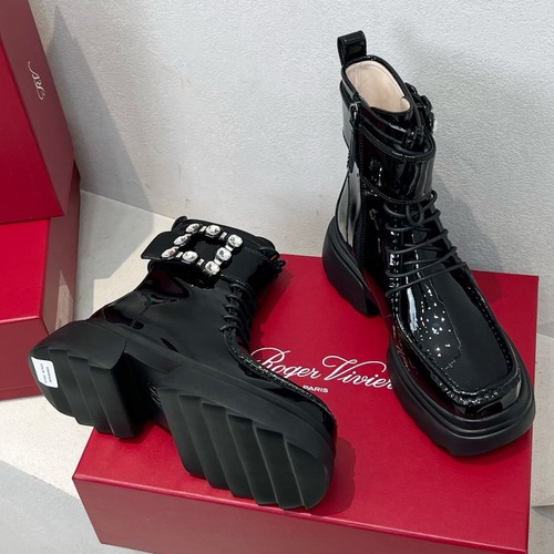 Roger Vivier 로저 비비에 Roger Vivier 로저 비비에 벨트 버클 플랫폼 앵클부츠