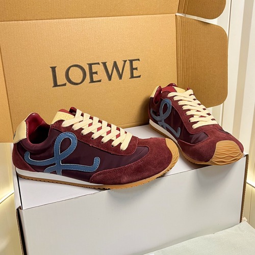 Loewe 로에베 발레트 러너 스니커즈