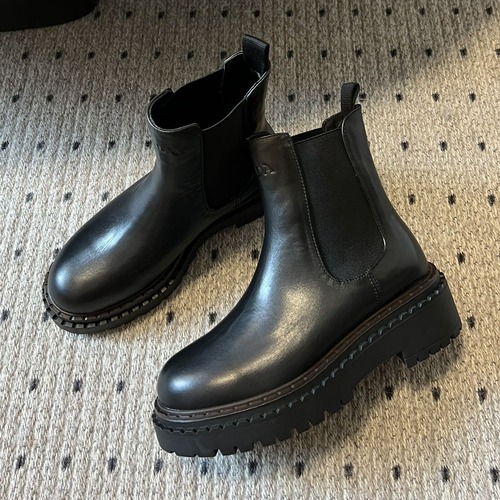 PRADA 프라다 러버솔 첼시 부츠