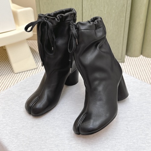 Maison Margiela 메종 마르지엘라 타비 셔링 레더 앵클부츠