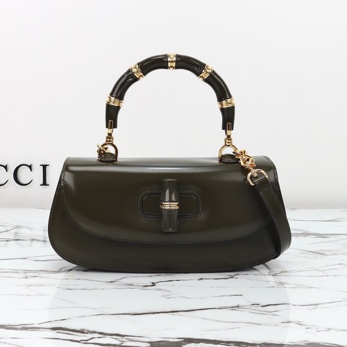 Gucci 구찌 뱀부 1947 탑핸들백 스무스 레더 화이트 블루 뱀부 핸들 골드 하드웨어 26cm