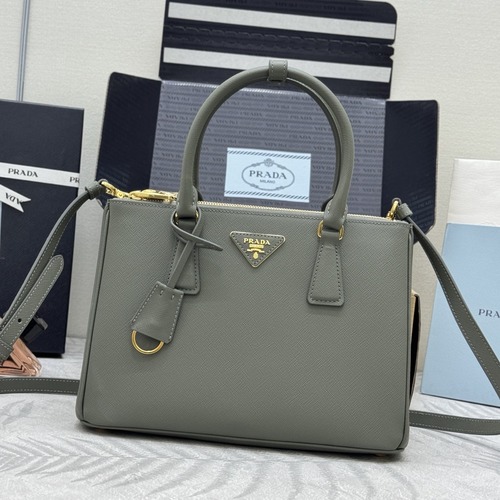 Prada 프라다 1BA863 사피아노 레더 미디엄 토트백 블랙 골드