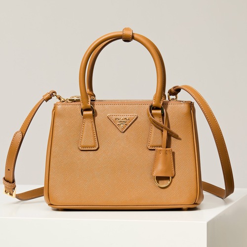 Prada 프라다 갤러리아 미니 탑핸들백 사피아노 레더 캐러멜 브라운 골드 24.5cm
