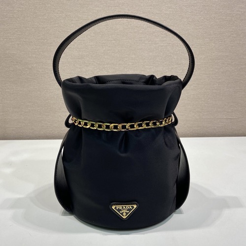 Prada 프라다 1BE088 나일론 버킷백 골드 체인 블랙 14cm