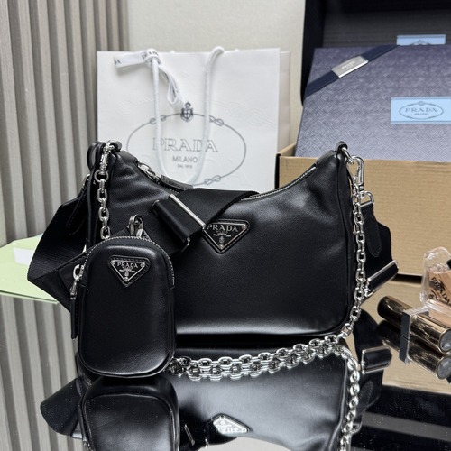 Prada 프라다 Re-Edition 2005 램스킨 3-in-1 숄더백 블랙 실버 하드웨어
