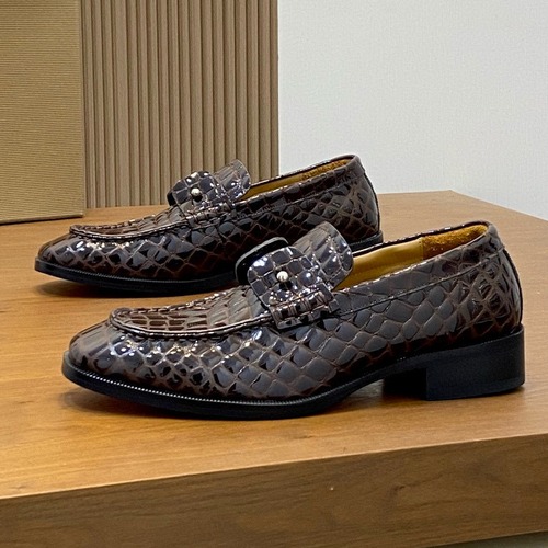 Christian Louboutin 남성 크로커다일 패턴 로퍼