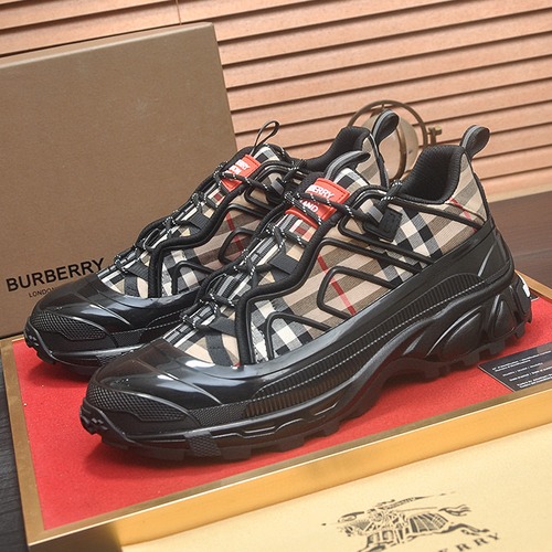 Burberry 버버리 남성 체크 블랙 러너 스니커즈