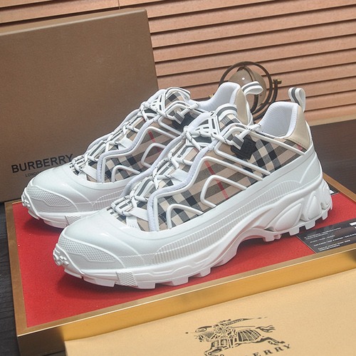 Burberry 버버리 남성 체크 블랙 러너 스니커즈