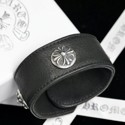 Chrome Hearts Cross Round Stud Leather Bracelet 크롬하츠 크로스 라운드 스터드 레더 브레이슬릿